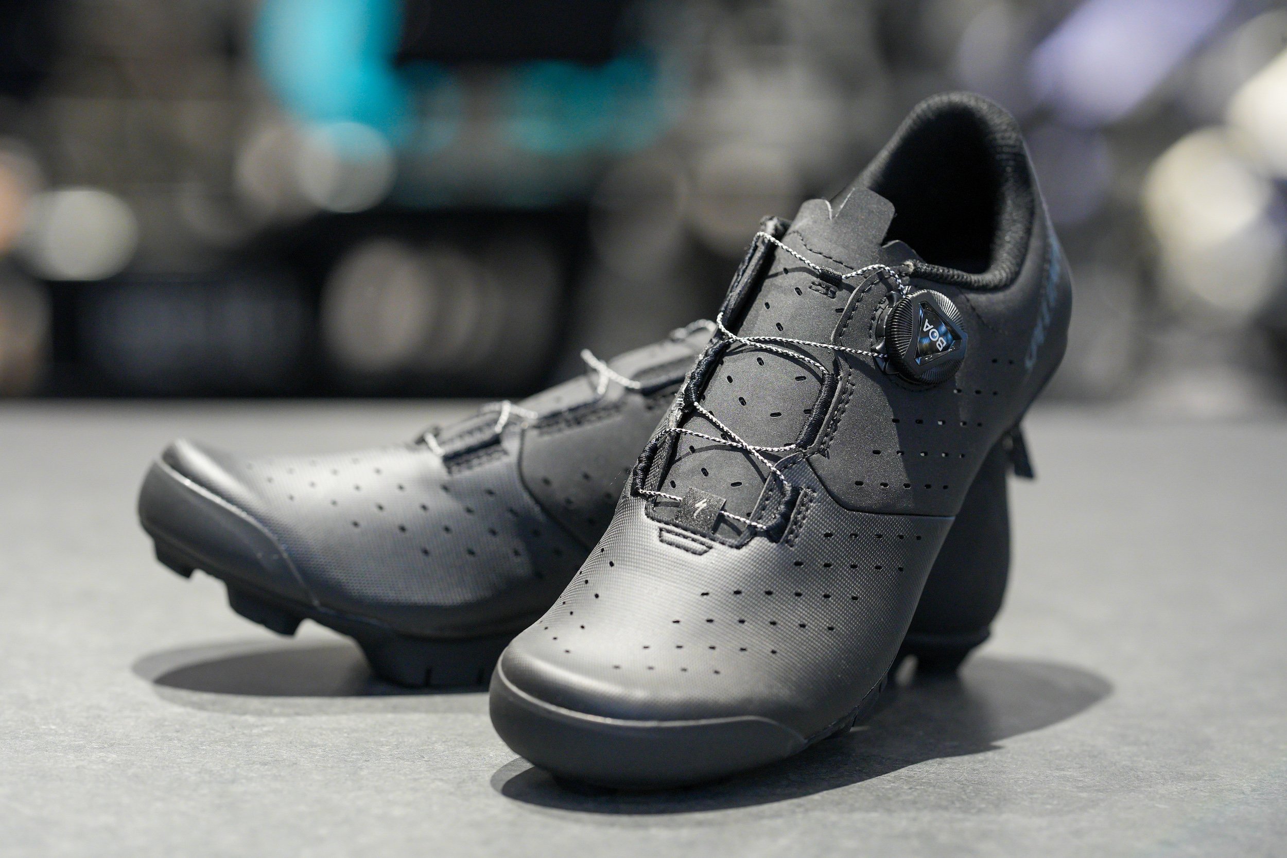 軽量！RECON 1.0 GRAVEL & MTBシューズ！ | スペシャライズド 福島