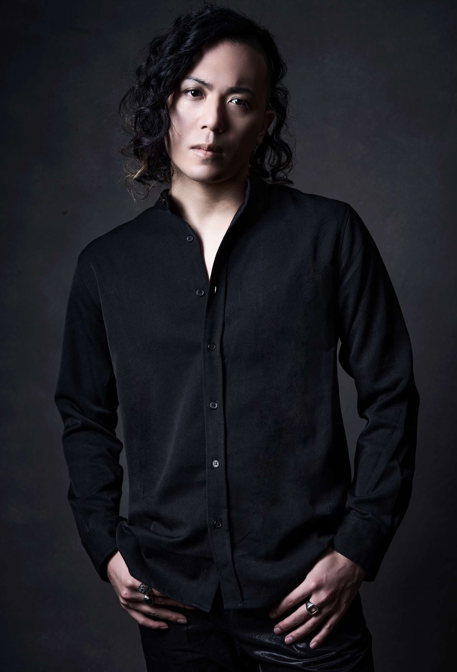 小林太郎と松本明人（真空ホロウ）、アコースティックライブで新曲を