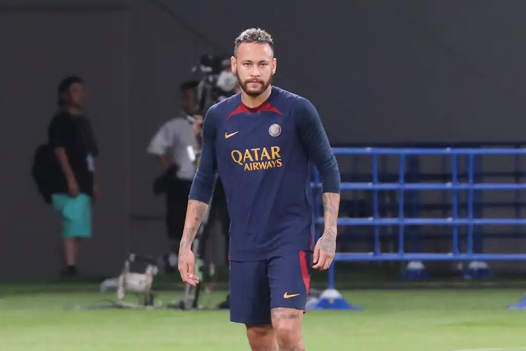 1番人気のネイマールが観客魅了 パリ・サンジェルマンが公開練習、日本