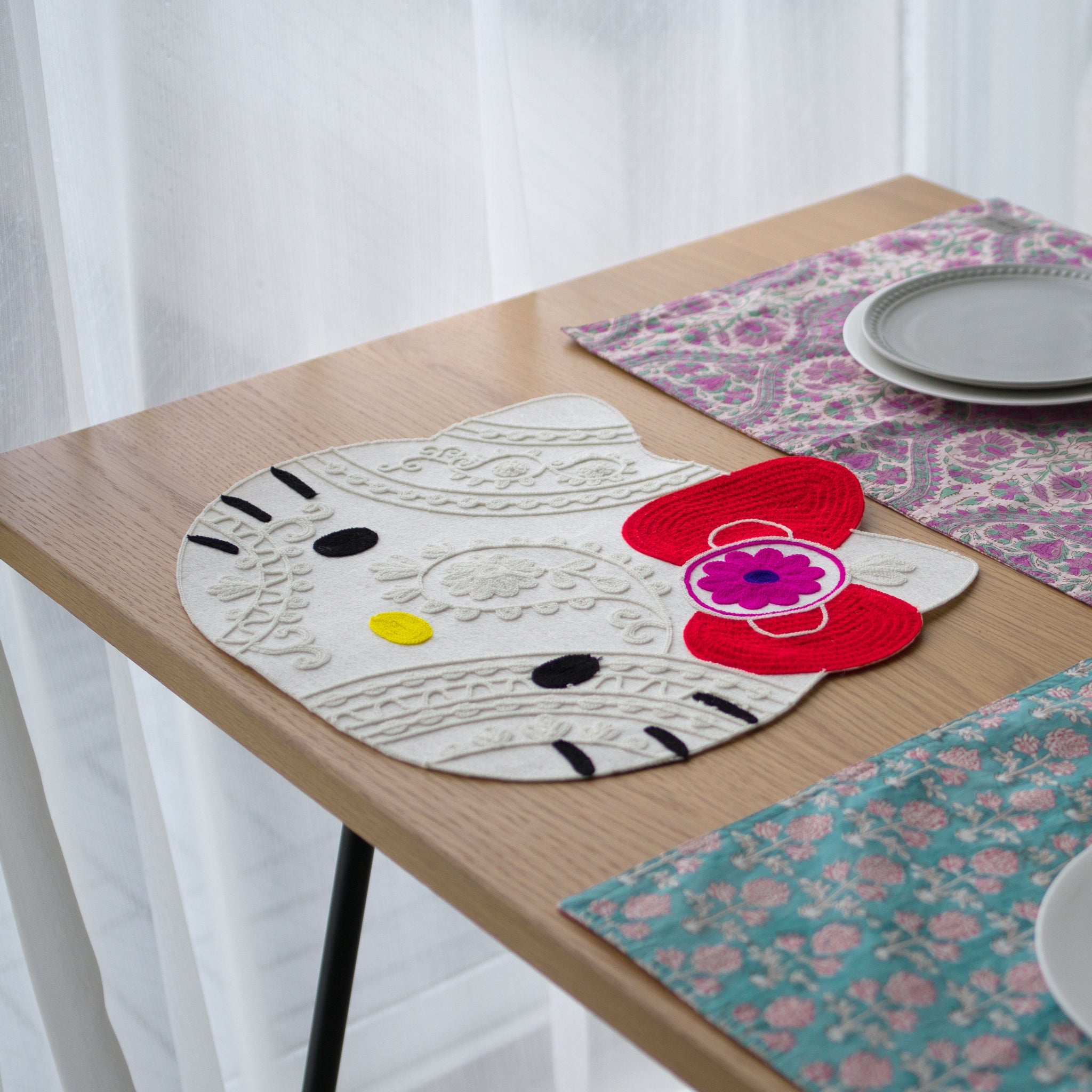 ハローキティ ランチョンマット – MAYGLOBE