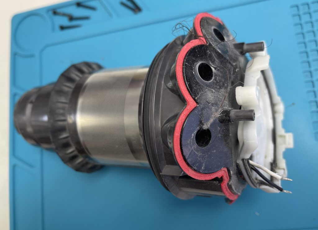 ダイソン】SV18分解クリーニング 修理事例No.12 スイープマスター公式