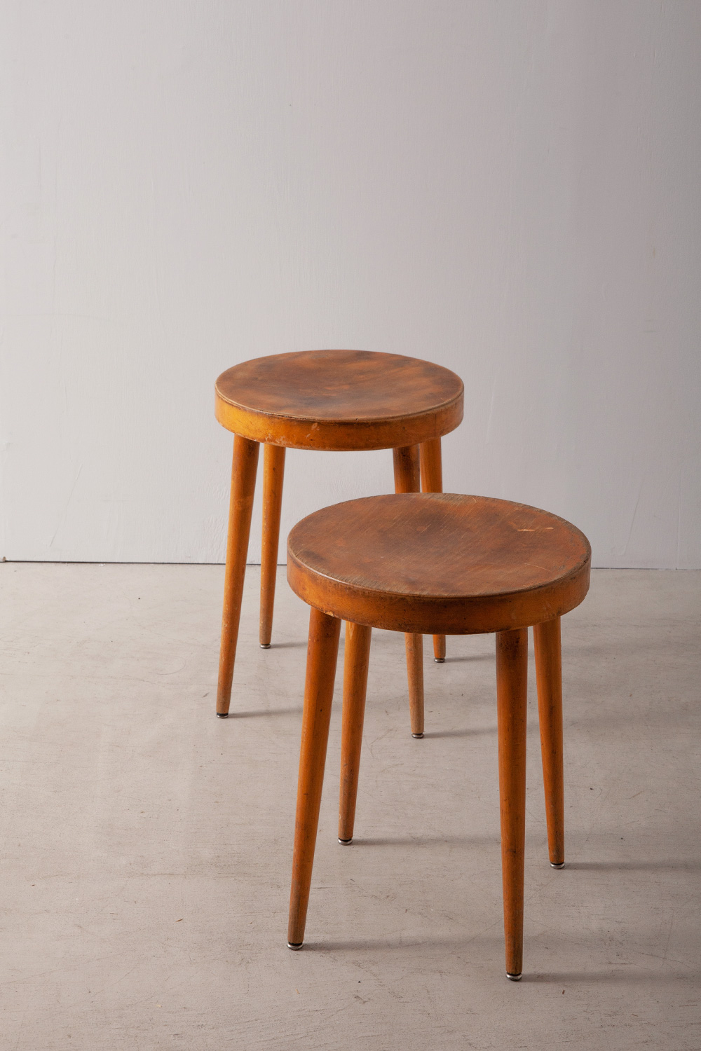 stoop | Vintage Round Stool in Clear Beech