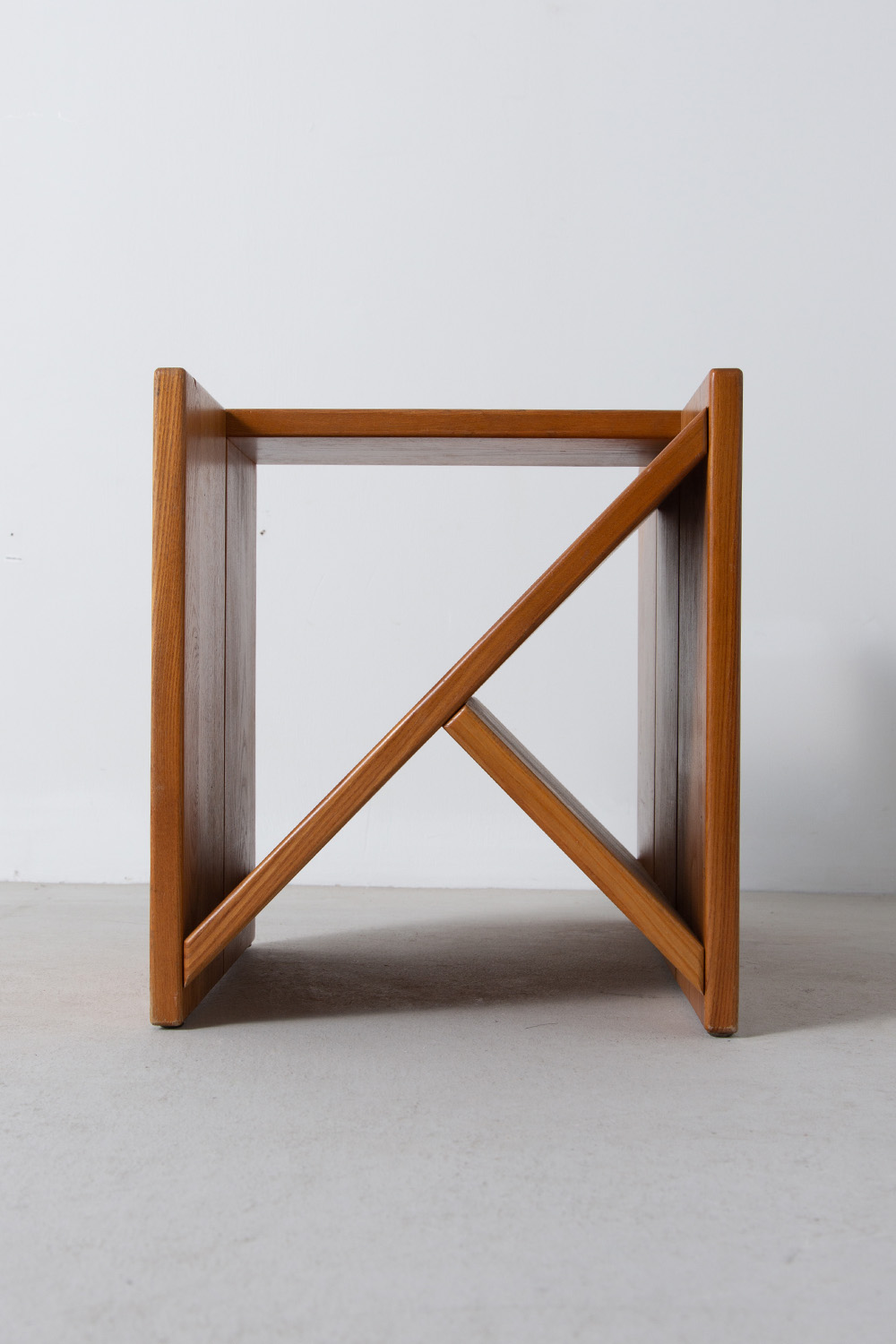 stoop | Magazine Rack or Side Table for Maison Regain in Elm