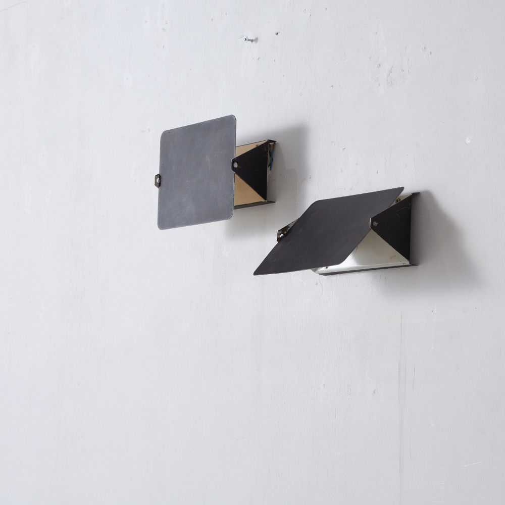 stoop | CP1 Wall Light by Chalrotte Perriand in Black
