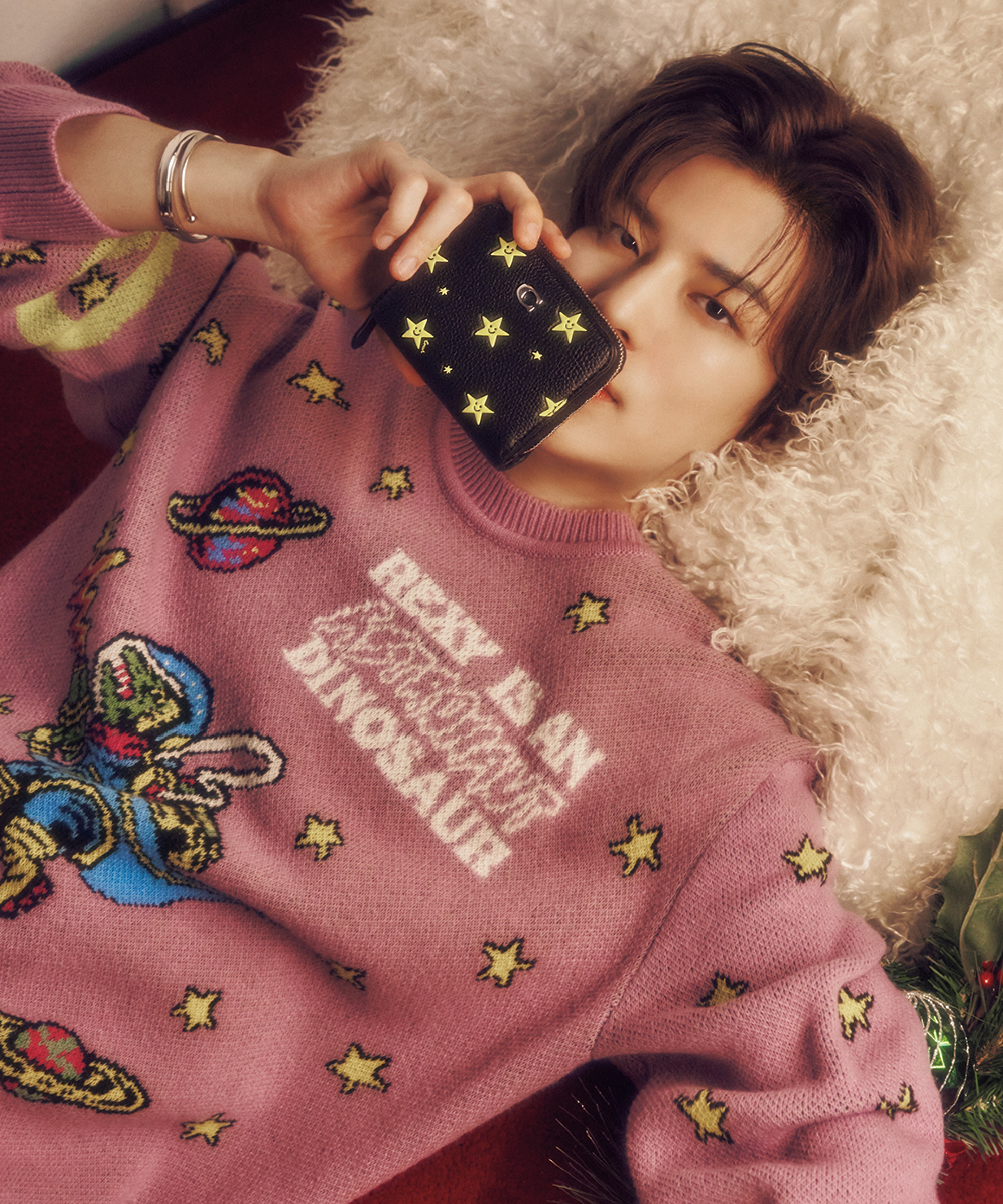 Stray Kids Seungminが贈るCOACHと過ごすハッピーホリデー - NYLON JAPAN