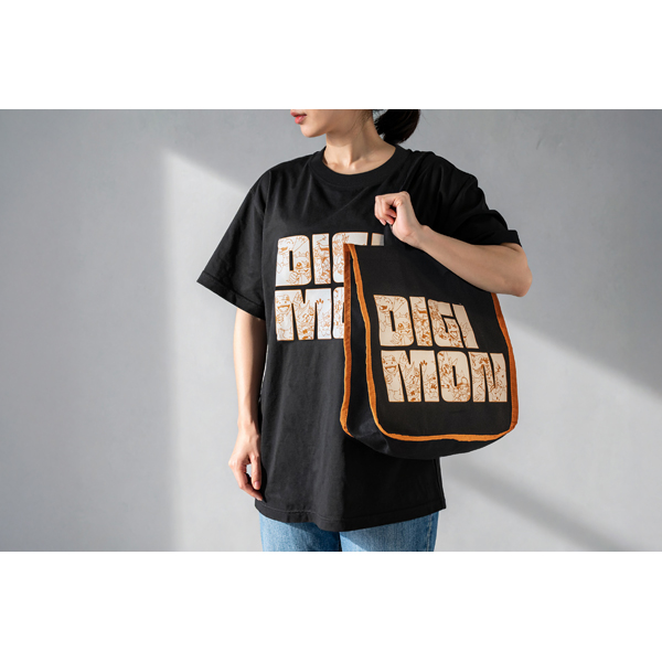 デジモンアドベンチャー】デジモン歴代シリーズTシャツ: ファッション