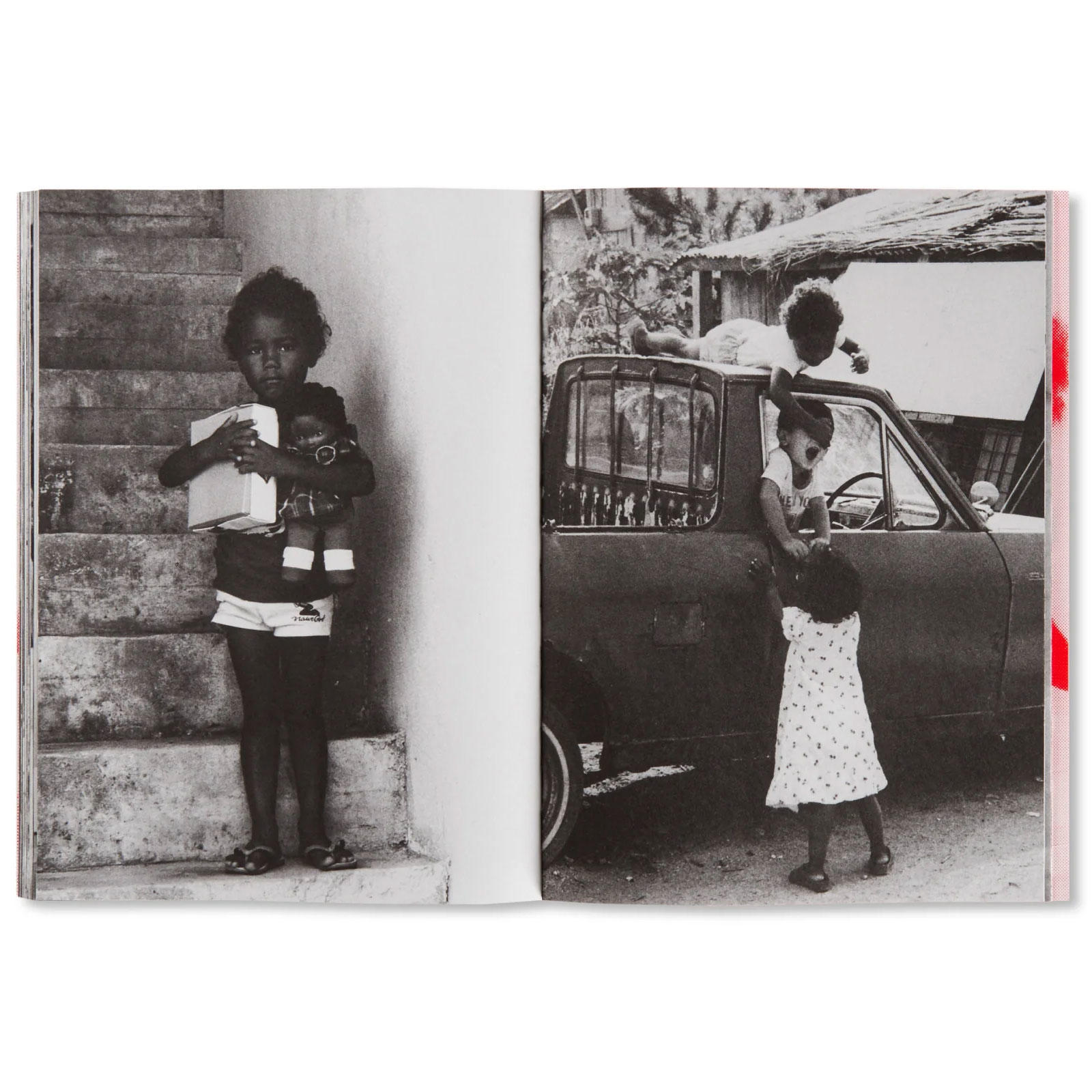 600部限定／SECOND EDITION】RED FLOWER, THE WOMEN OF OKINAWA 赤花