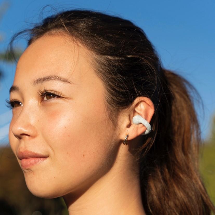 限定カラー】ambie(アンビー) ワイヤレスイヤホン sound earcuffs