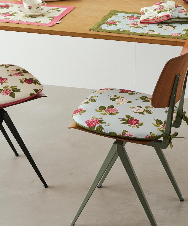 カミール柄 シートクッション（クッション・カバー） | LAURA ASHLEY