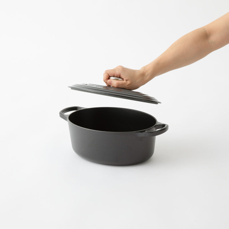 LE CREUSET(ル・クルーゼ) ココット・オーバル25cm マットブラック