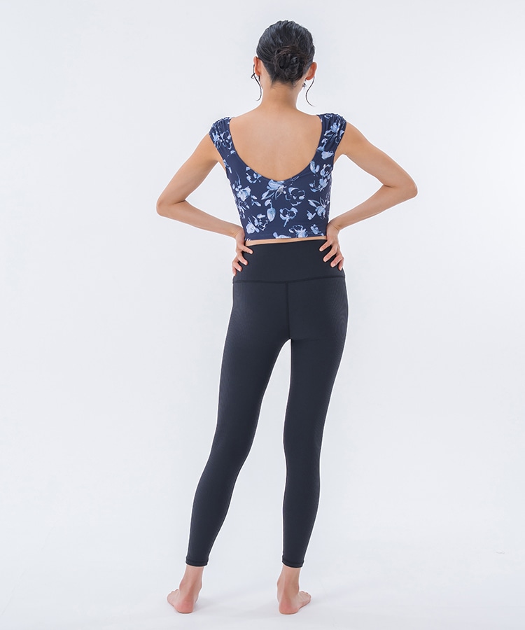 SUKALA】クロップドタンク＆レギンスセットアップ: ヨガウェアLAVA公式