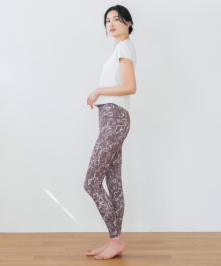 SUKALA】カップ付きTee＆レギンスセットアップ(XSサイズ ブラウン