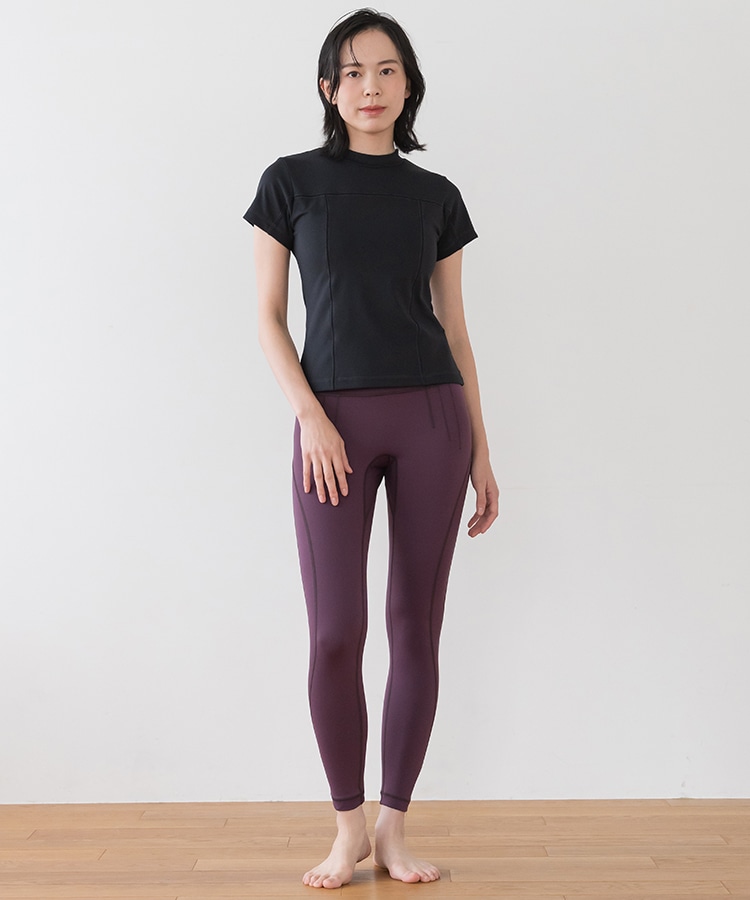 SUKALA】カップ付きミニハイネックTee(S・Mサイズ ボルドー・ホワイト