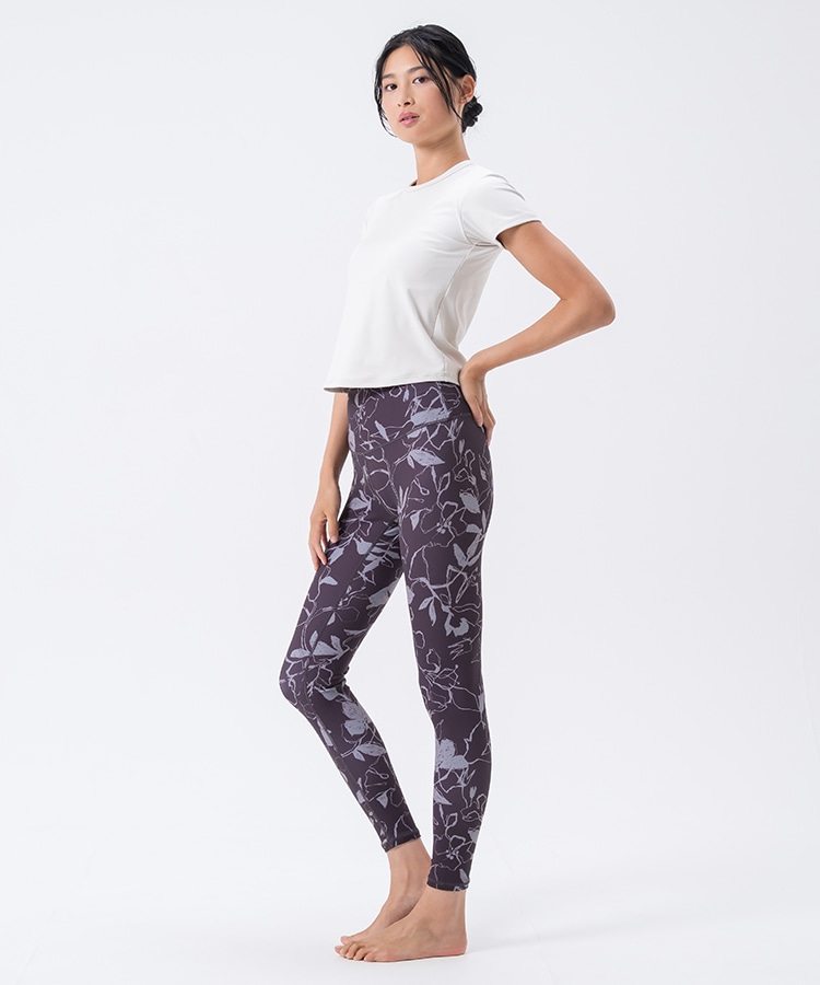 SUKALA】カップ付きTee＆レギンスセットアップ: ヨガウェアLAVA公式