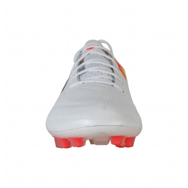 ティエンポ レジェンド 9 エリート HG ホワイト×ボルト | ゲキサカFCストア