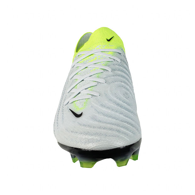 ファントム GX 2 エリート FG メタリックシルバー×ブラック | ゲキサカ