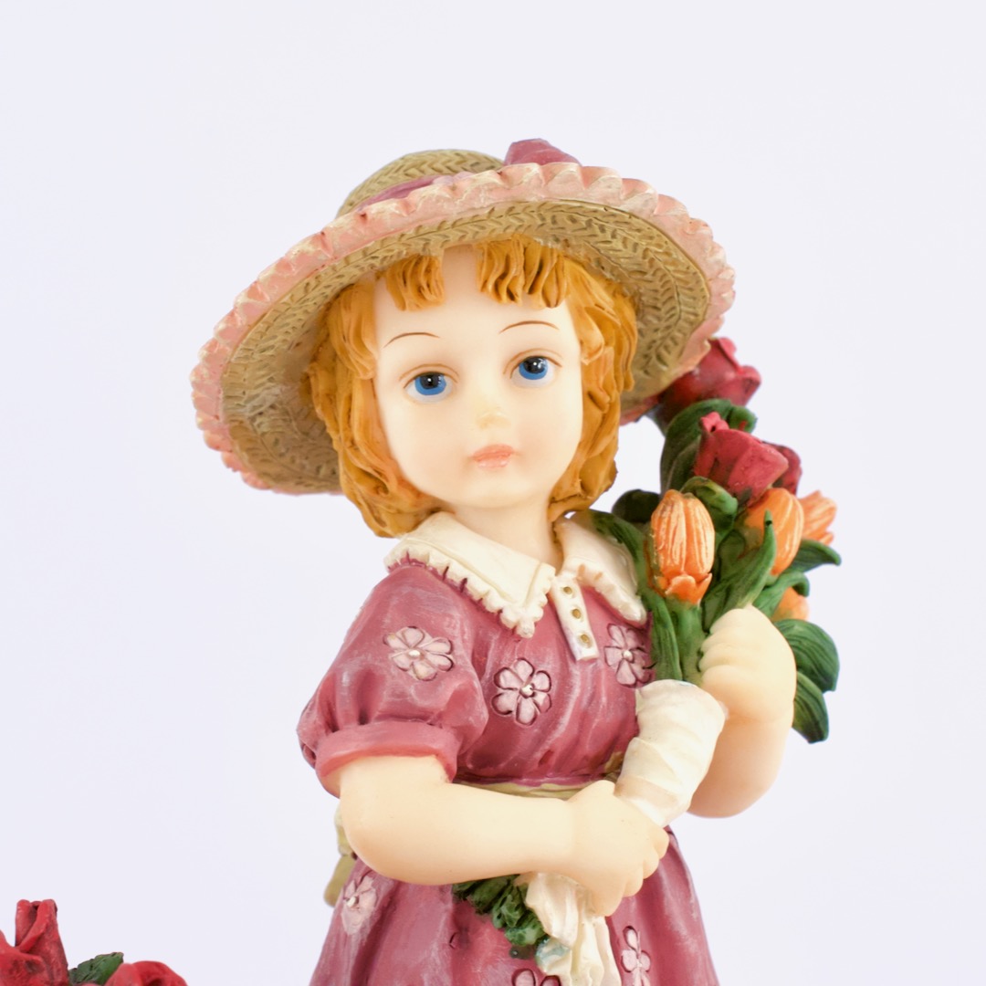 Ricardo Shelmani 陶器フィギュリン 【公式通販】