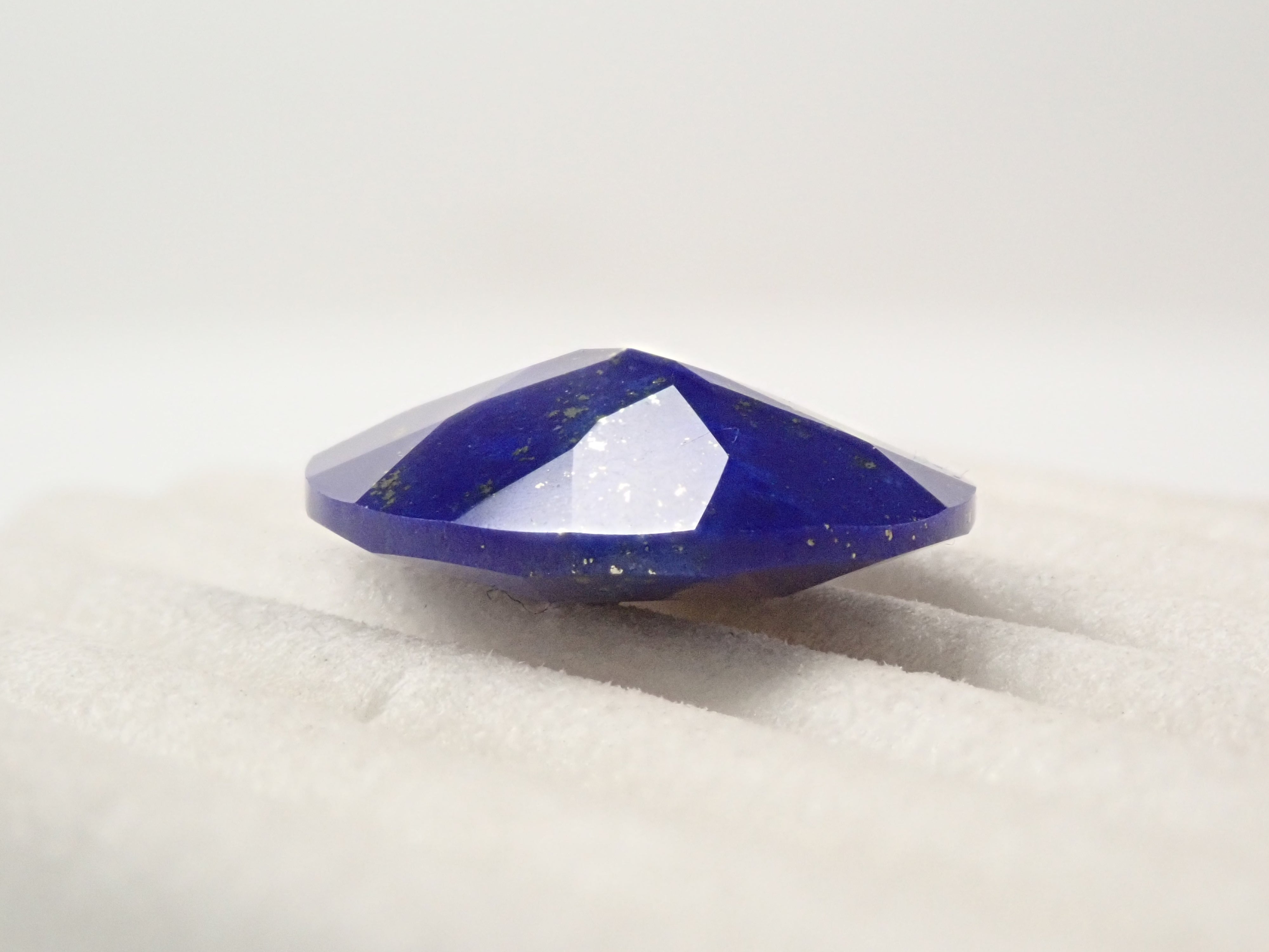 アフガニスタン産ラピスラズリ 5.465ctルース