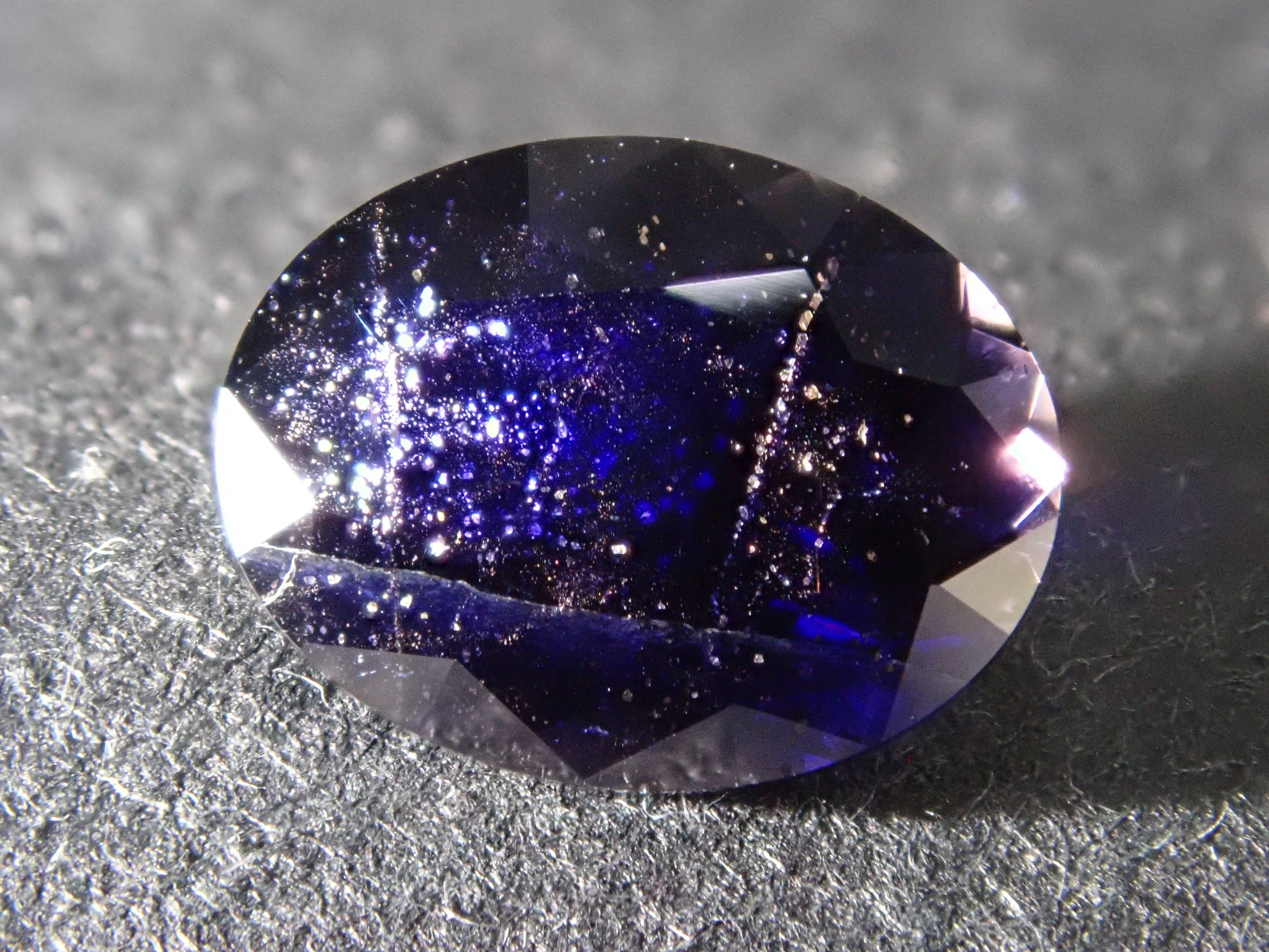 インド産アイオライトサンストーン 0.850ctルース