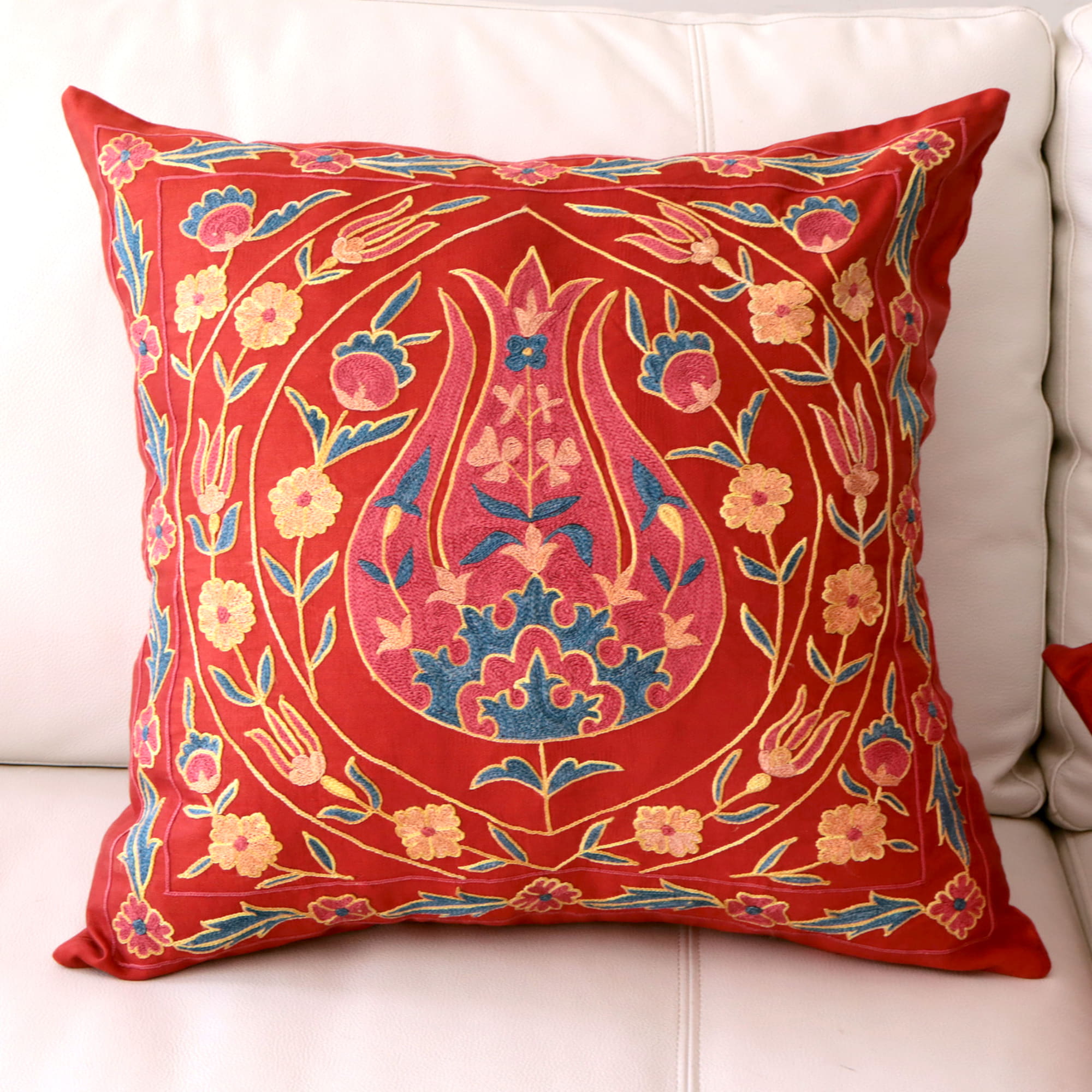 キリムスタイル / クッションカバー 50cm シルク スザンニ刺繍47×48cm