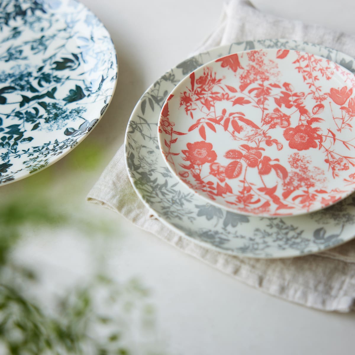 在庫限り〉【美濃焼】THE HARVEST ボタニカル 中皿 21cm シルバー