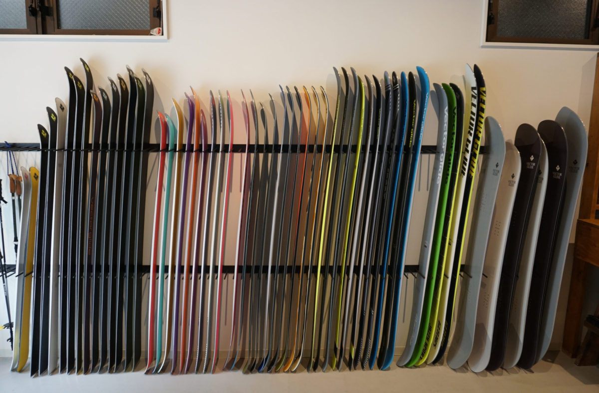 コンセプトストア「WHITE TIME」と、佐々木大輔シグネチャーモデル登場