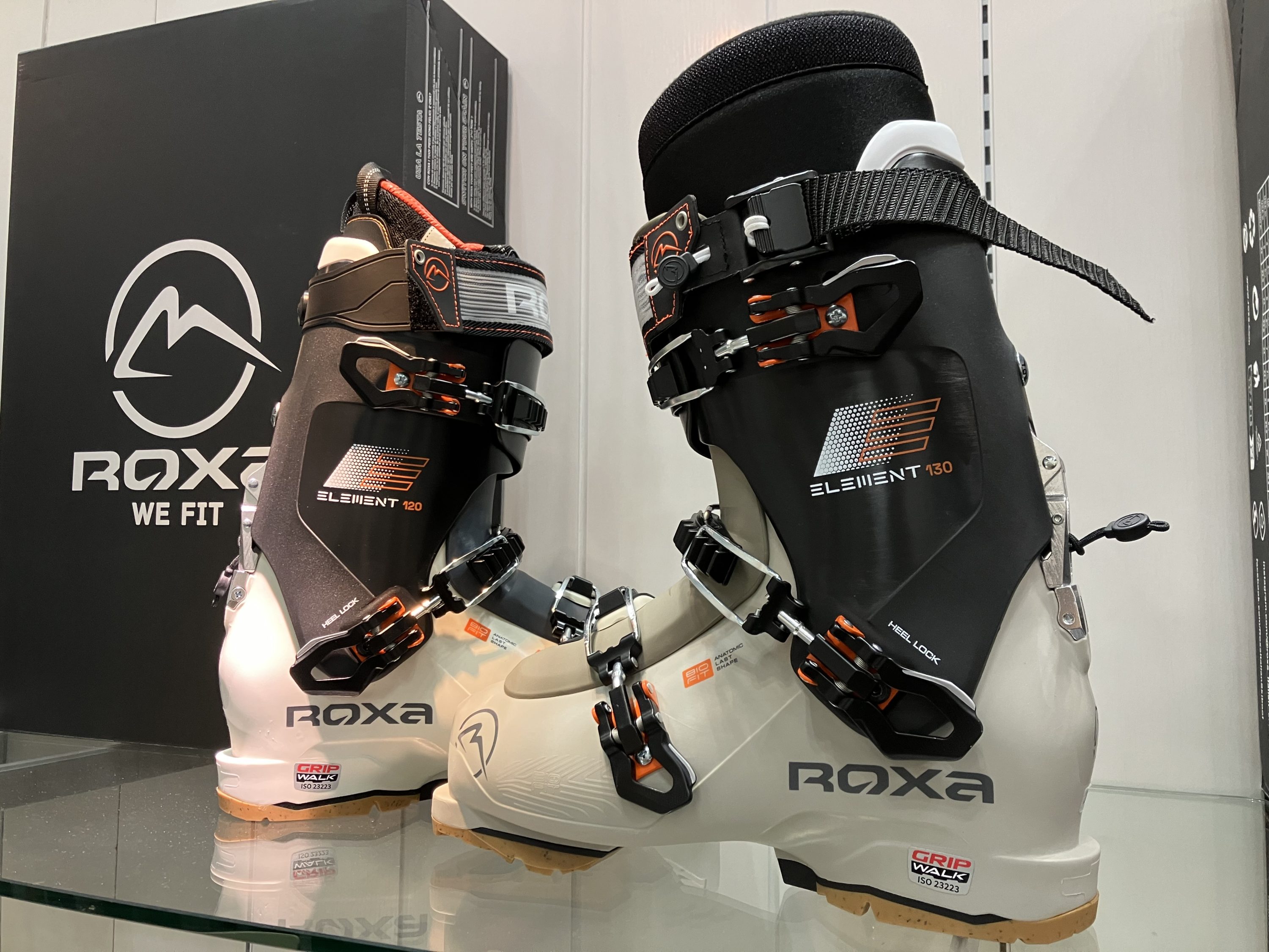 ROXA (ロクサ) 最新モデル＆カタログ｜ブランド紹介