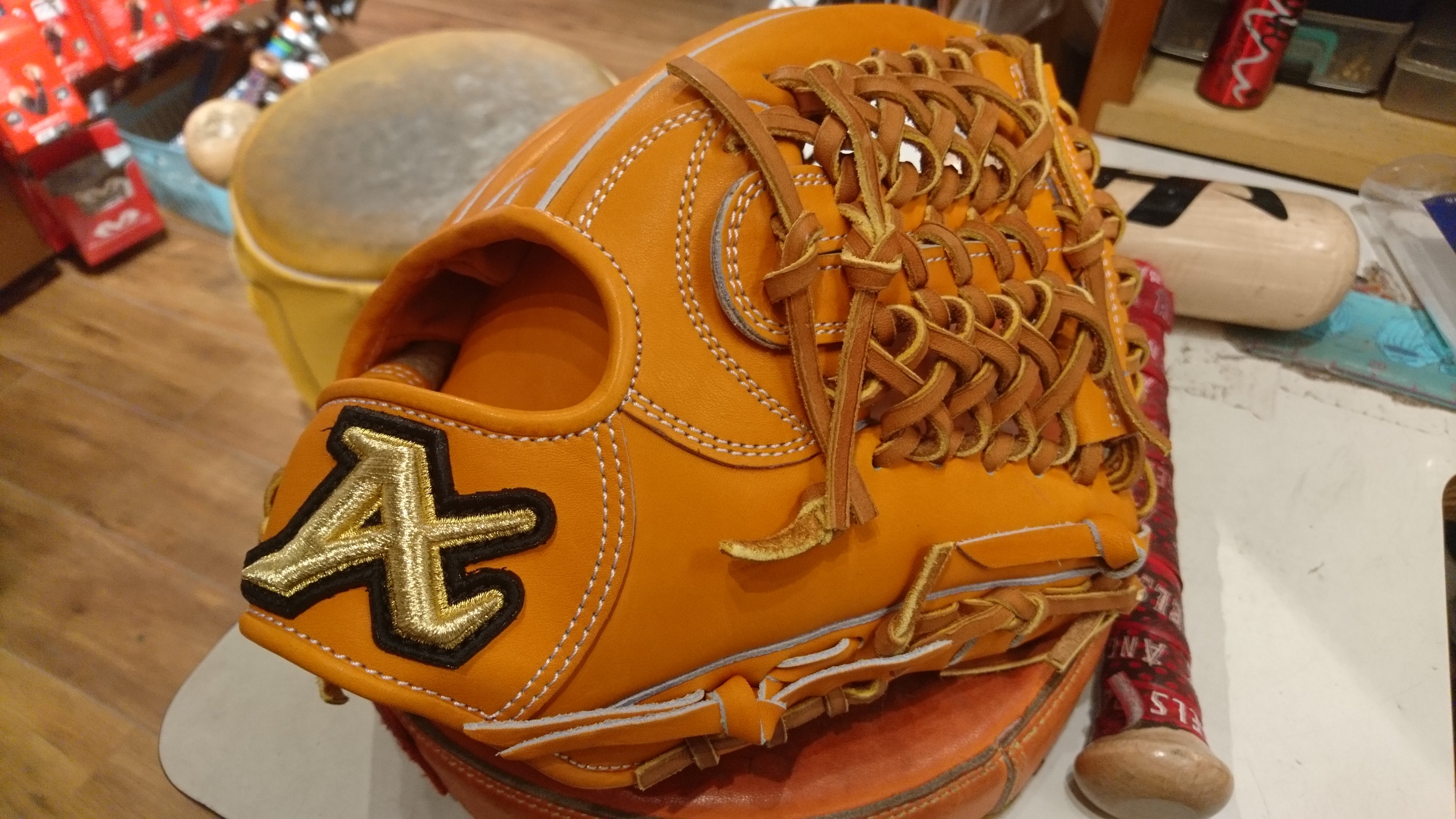 ATOMS(アトムズ)浦上レザー【UR-1】手揉みオイル型付け | ベースボール