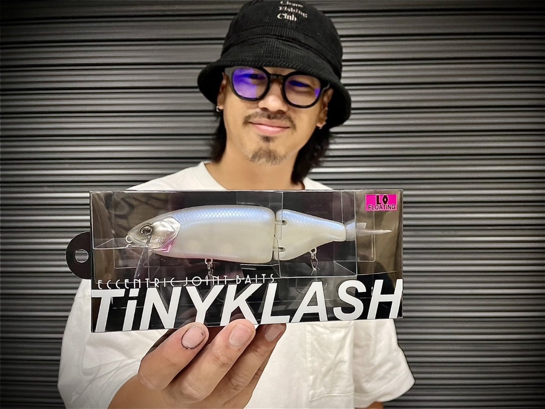 タイニークラッシュに新色登場 | 石井館長のバス魂