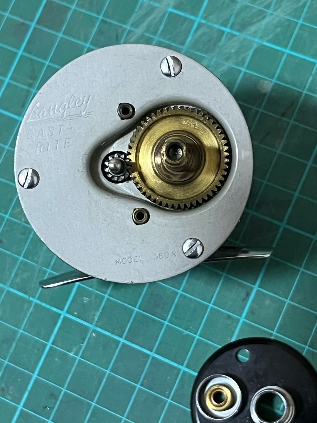 ラングレーキャストライト〜驚愕の軽さ〜 | 釣り人の朝は早い