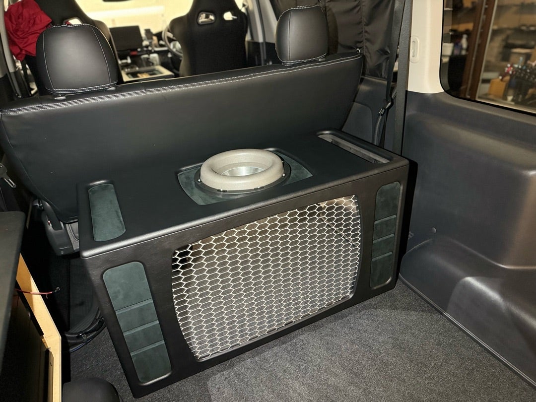 低くて重〜い低音！これぞ重低音！ | カスタム＆カーオーディオPARADA