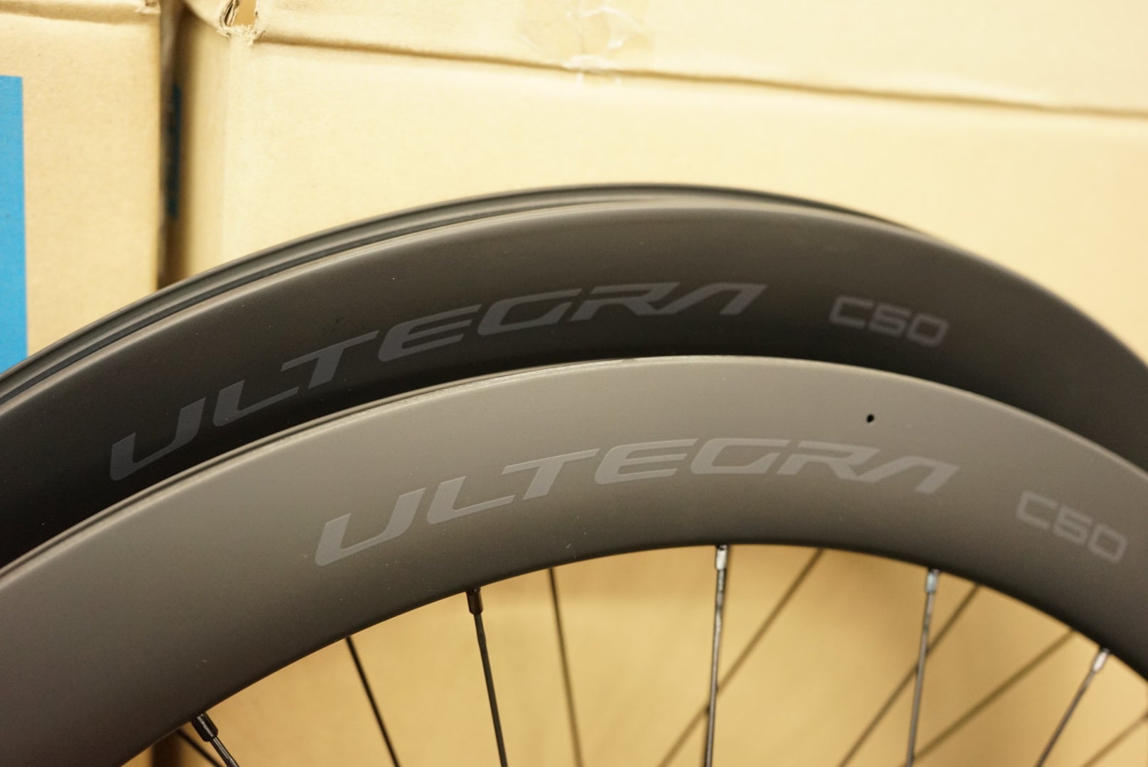 SHIMANOの新型アルテグラのカーボンホイールセットが入荷！ | CS