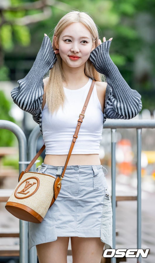 220701 TWICE ナヨン『MUSIC BANK』サノク 出勤 【高画質画像】 | K