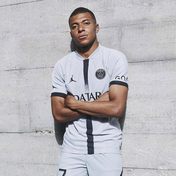 パリ・サンジェルマン、「JORDANブランド」とコラボした22-23新