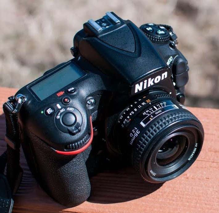 つけっぱなしの日常レンズ ー Nikon AI AF Nikkor 35mm f/2D | ギター