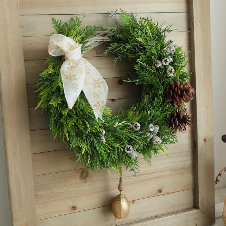 生花】コニファーのカウベルリース(スノーオーガンジー)/はなどんや