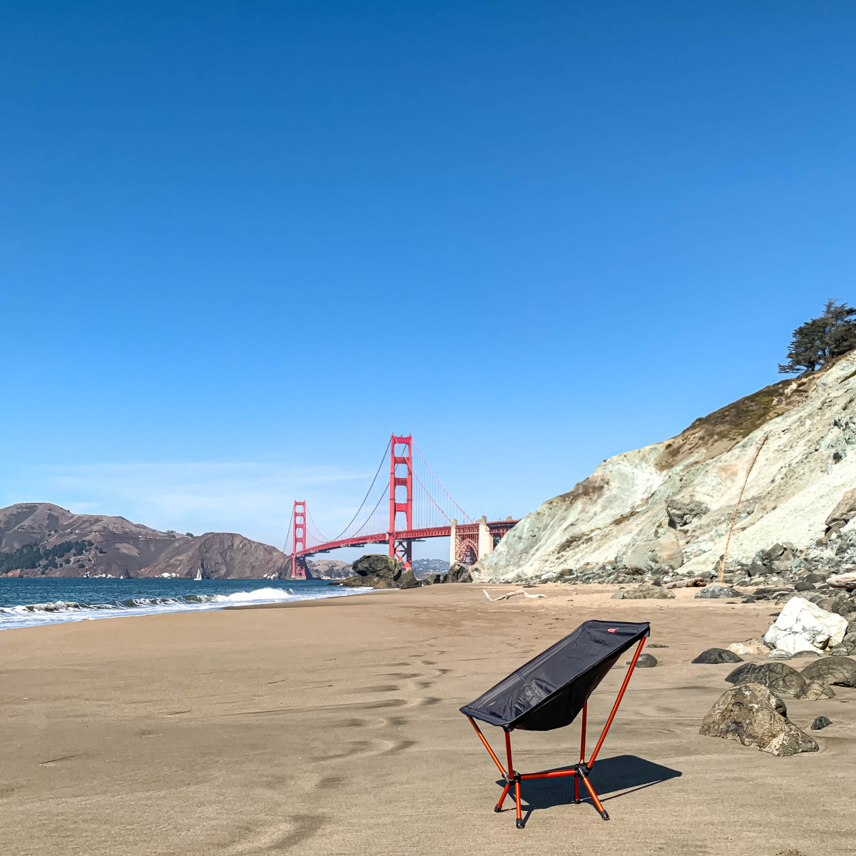 REI』の “ 空飛ぶアウトドアチェア 