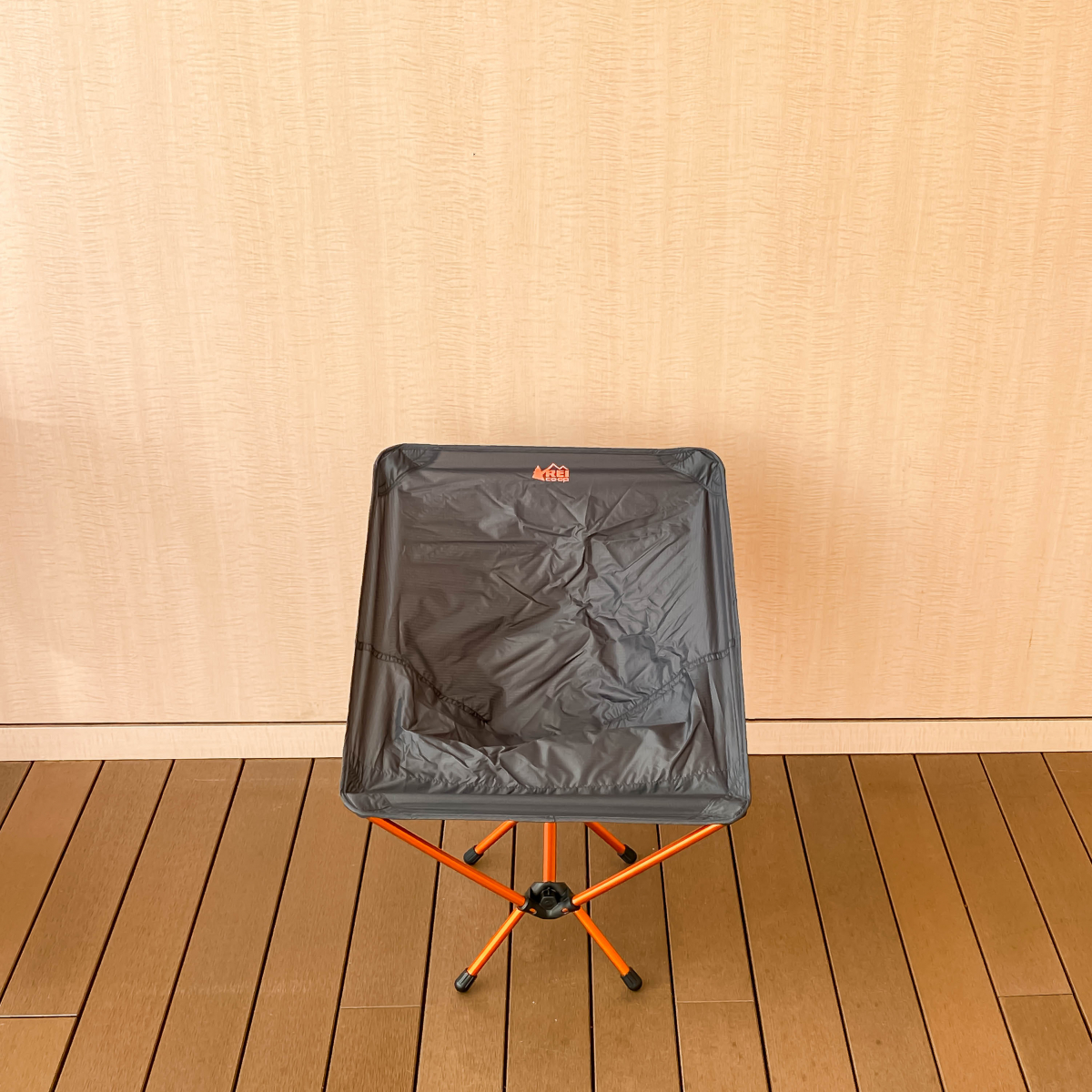 REI』の “ 空飛ぶアウトドアチェア 