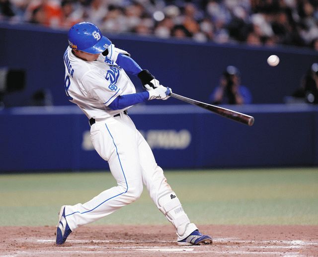 オールドルーキー”福永裕基が今季セ新人1号のプロ初本塁打『細川