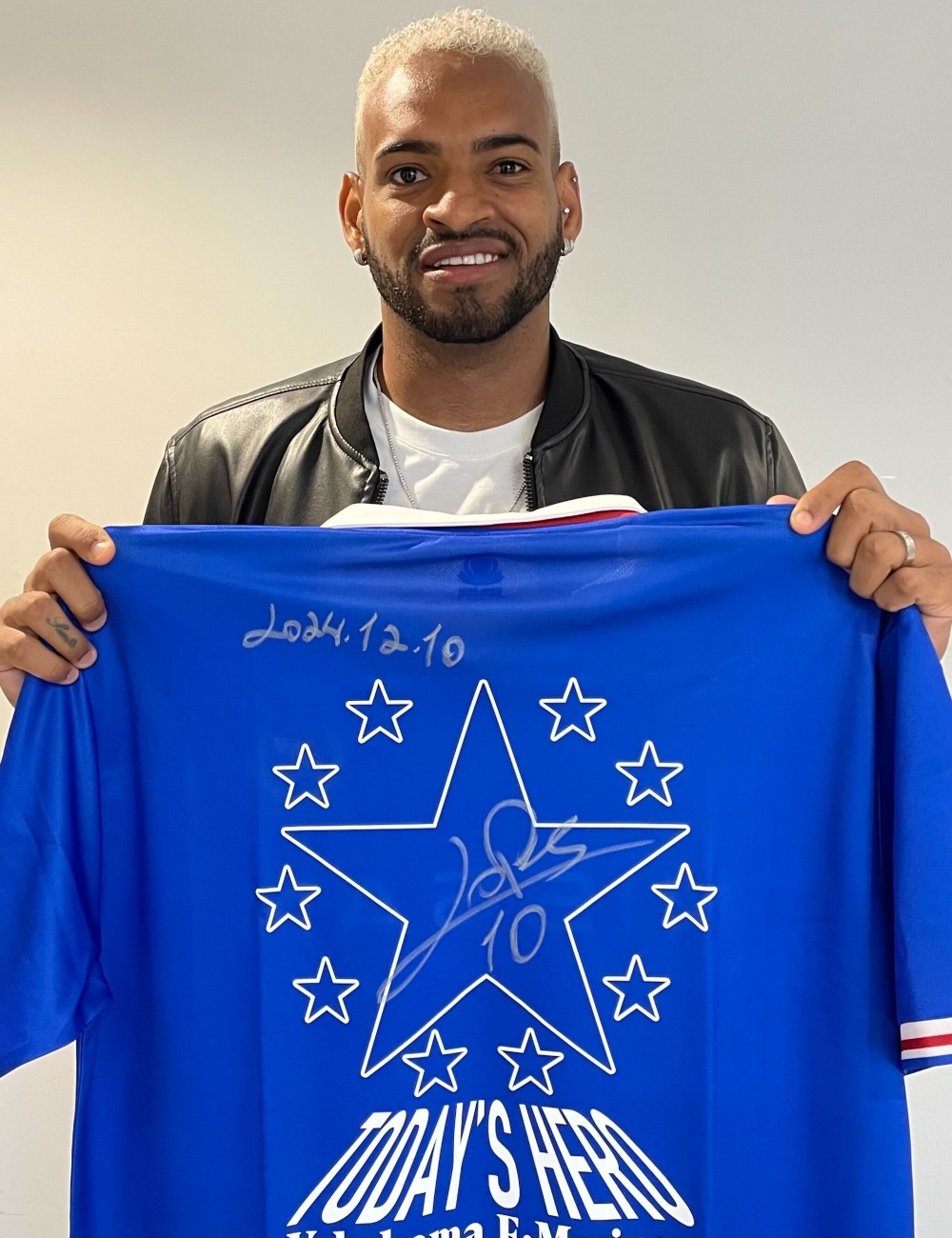 アンデルソン ロペス選手 得点王・ベストイレブン受賞記念グッズ受注