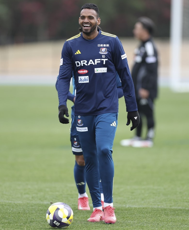 2025チームオフィシャルトレーニングウェア発売のお知らせ | ニュース