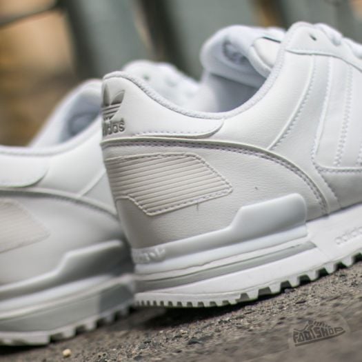 Мужская обувь adidas ZX 700 White/ White/ Alumin (G62110) | Footshop