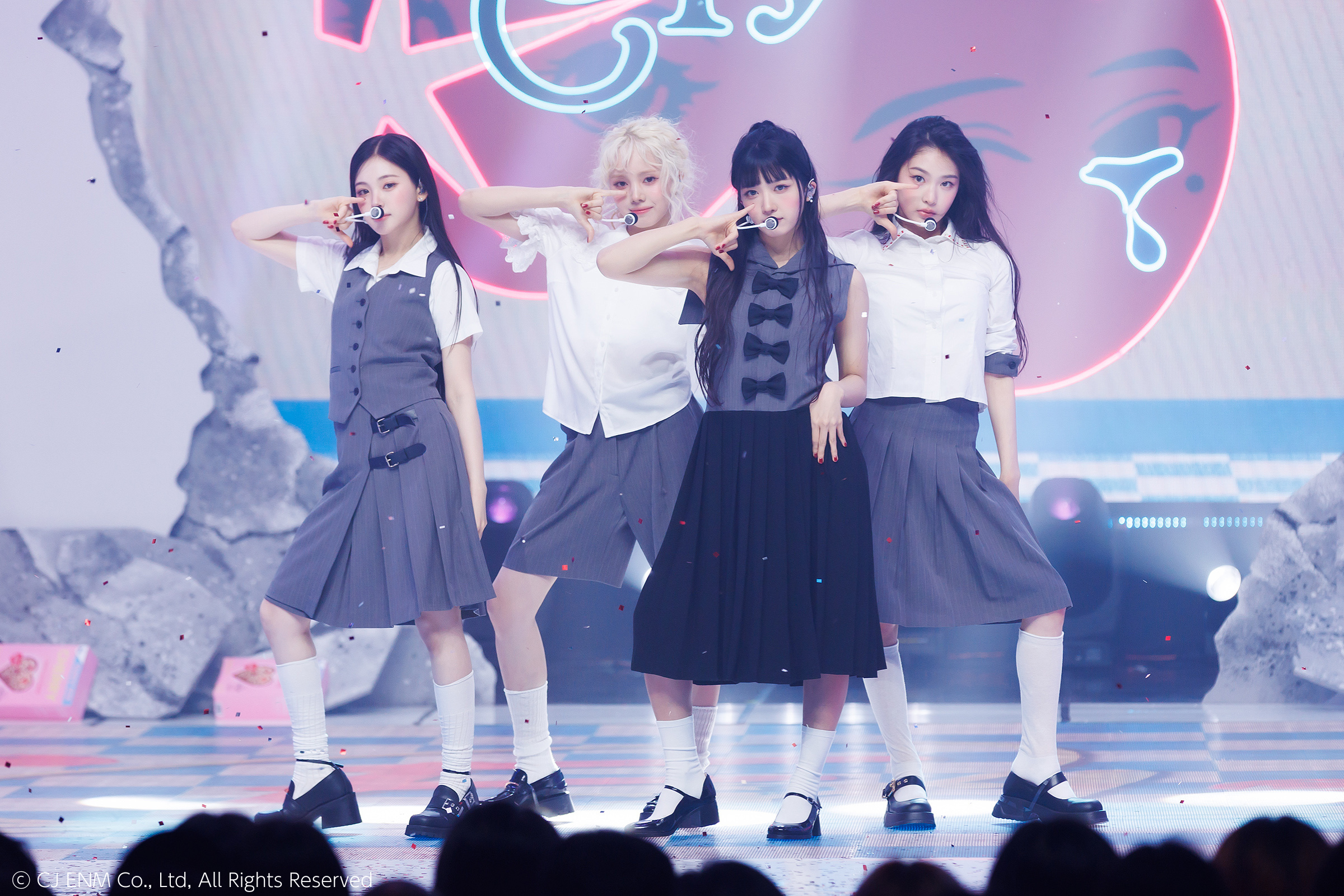 2PM チャン・ウヨンが約7年5ヶ月ぶりのソロ作を音楽番組初披露！IS:SUE