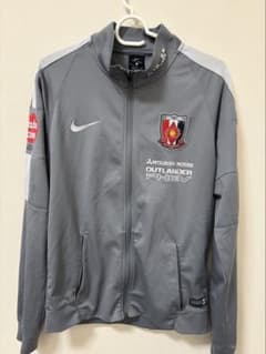 支給品】Nike浦和レッズ グレージッパー - メルカリ