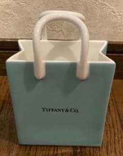 ティファニー ショッピングバッグ型置物 陶器 - メルカリ