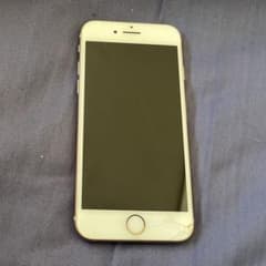 iPhone8 中古品 画面割れ・欠けあり - メルカリ