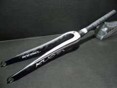 新品 クオータ フル カーボンフォーク 1-1/8,1-1/2 Taperd - メルカリ