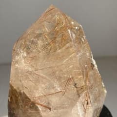 超希少美628g特大 ゴールドタイチンルチル 原石ポリッシュ 鉱物 - メルカリ