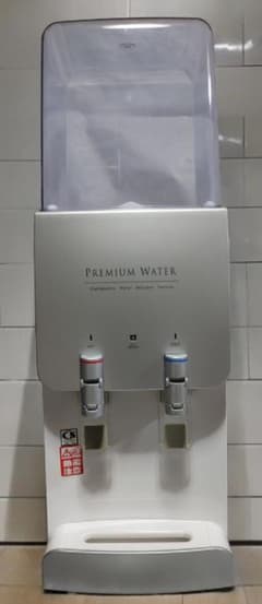 プレミアム ウオーターサーバー HC14D1S‐WD‐WB SM3 冷温水 - メルカリ