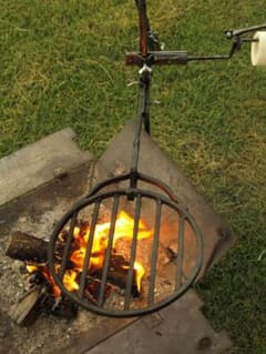 焚き火ハンガー用円形のロストル ソロキャンプ道具 - メルカリ